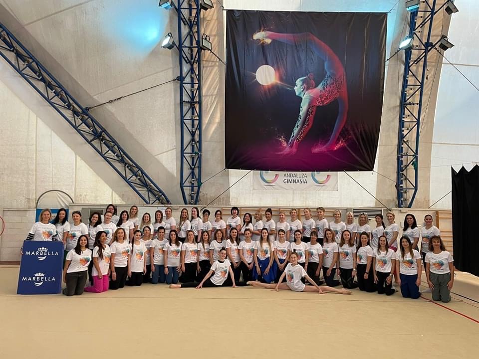 Mónica y Laura Espinosa en Curso de Gimnasia Rítmica 2023 en Marbella.